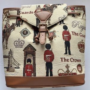 Signare London England Royal Guard Theme Tapestry Backpack